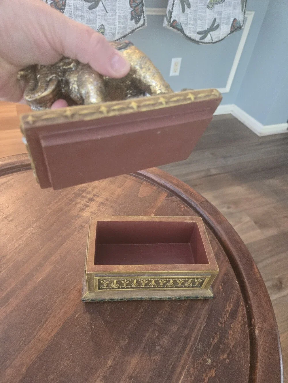 Vintage Jewelry Box Elephant Trinket Stash Decor Storage 1998 6.25” EUC